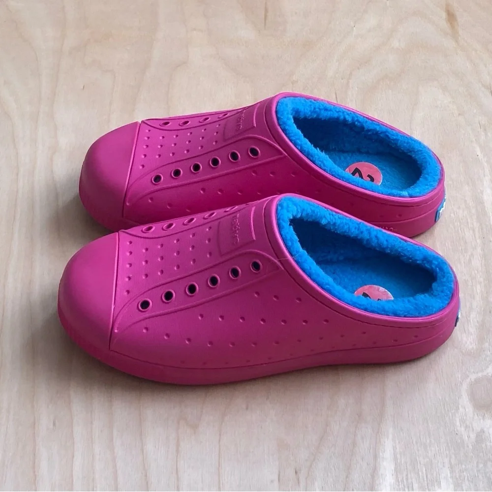 Native Bright Pink Blue Lined Clogs Girls Sz 2